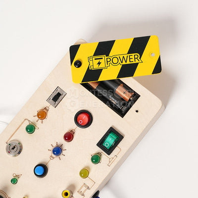Tableau Montessori en bois avec interrupteurs